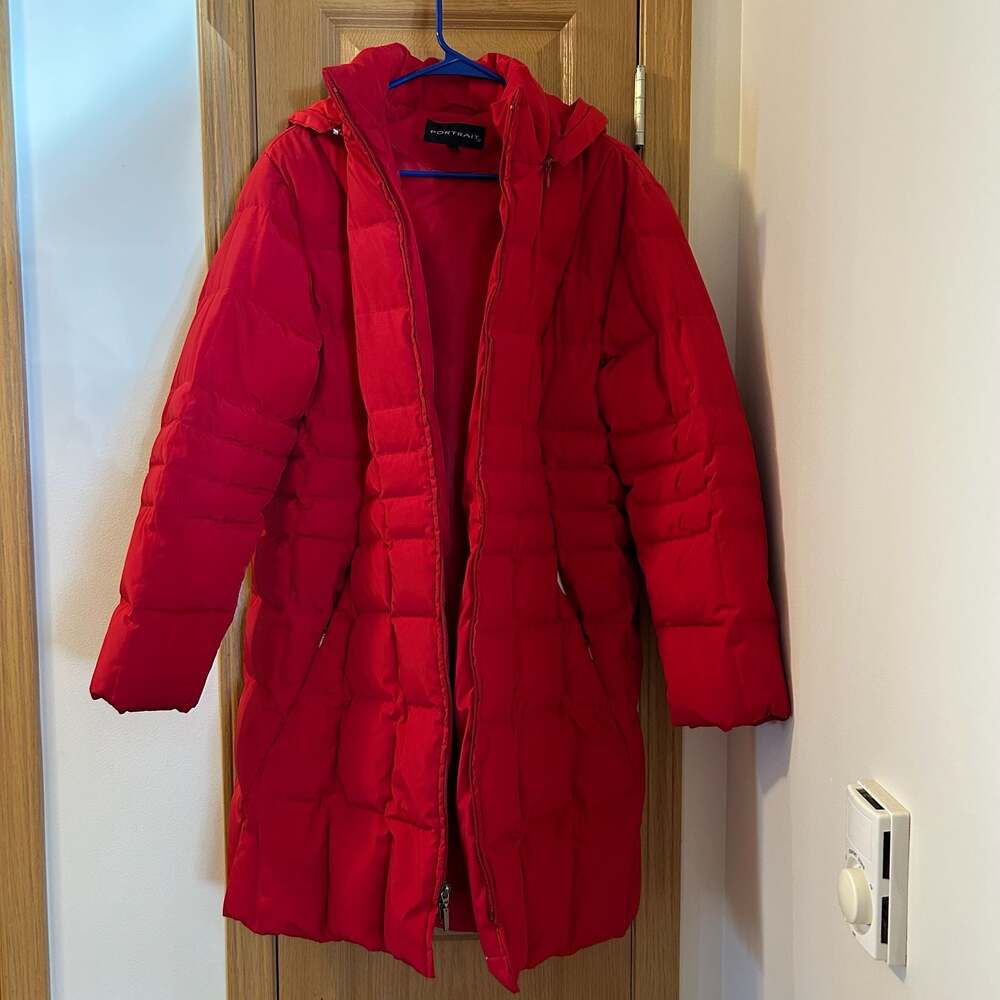 Portrait Red Down-Filled Hooded Puffer Coat Size XL
